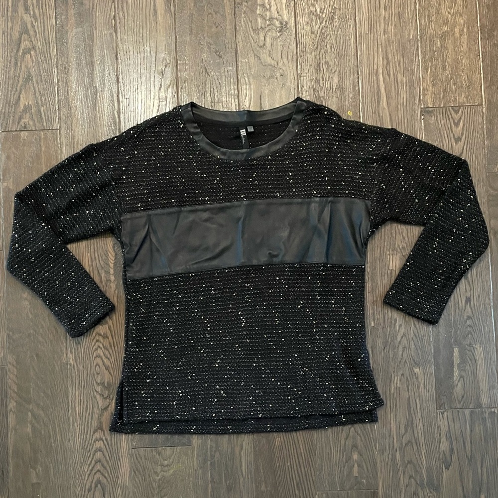 Kut From The Kloth Sweater Black with Gold Glitter Large